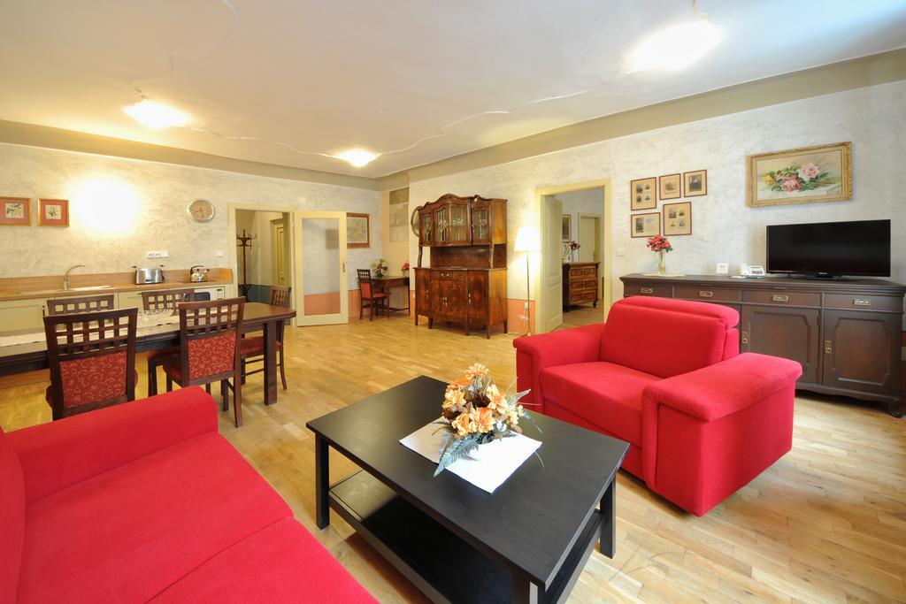 Latran 43 Apartments Český Krumlov Exteriör bild